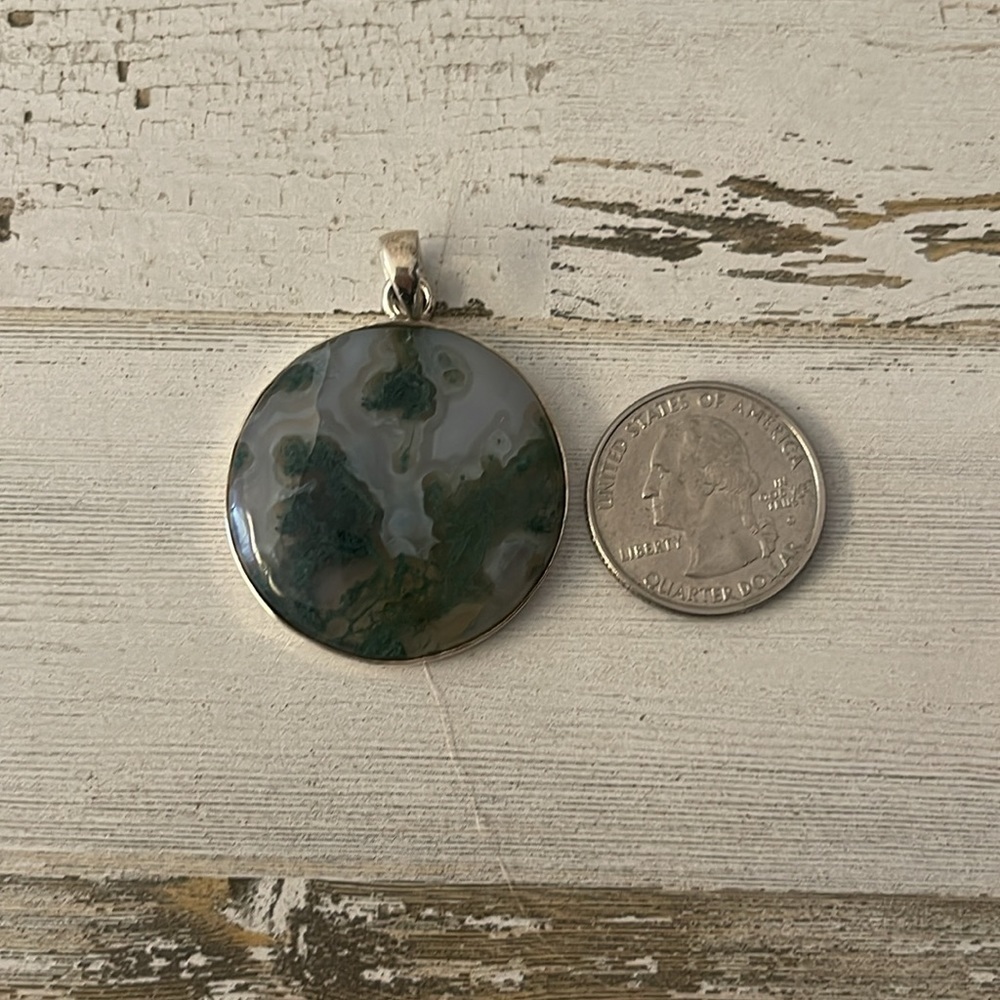 Large Round Moss Agate Silver Pendant. - Picture 3 of 6